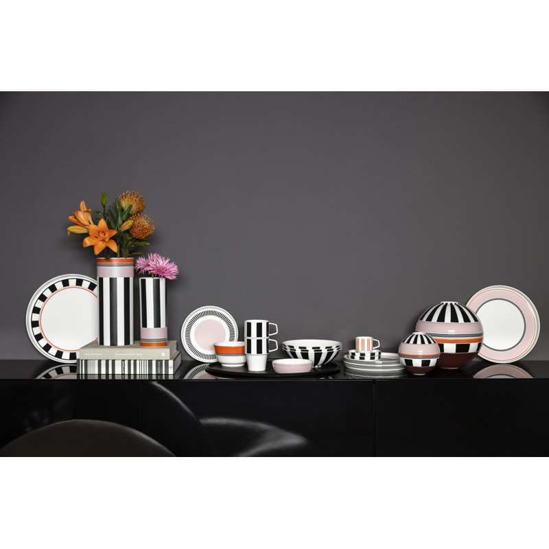 Villeroy & Boch Memphis Collection Large Bowl, Premium Porcelain, Made in Germany, Generous 21 oz Capacity, 8.5 in Diameter, Dishwasher & Microwave Safe, Black-White Striped Geometric Design, Perfect for Salad or Fruit