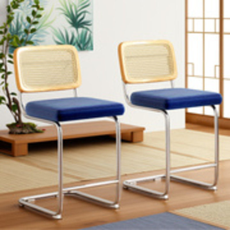 Ensemble de tabourets de bar 2 pièces à dossier en osier avec siège en similicuir d'une capacité de poids de 300 lb, style moderne pour îlots de cuisine et bars - bleu