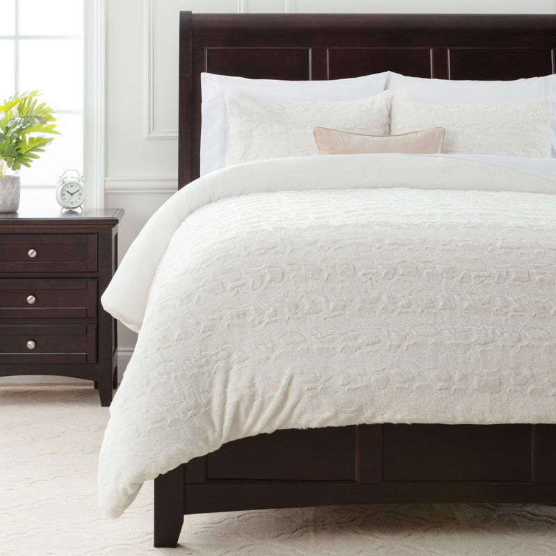 Ultra Soft Cozy Fuzzy Duvet Cover Set, Queen Duvet Cover + 2 Pillowcases, White