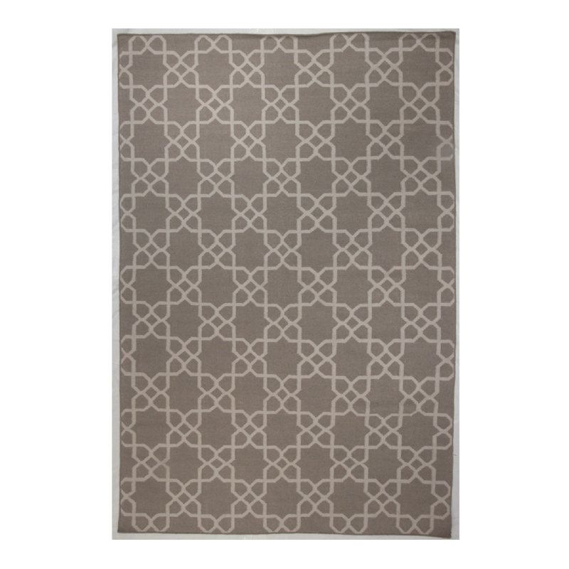 Geometric Area Rug in Gray