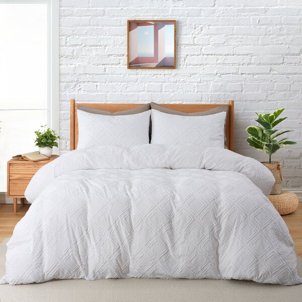 https://assets.wfcdn.com/im/42103322/resize-h600-w600%5Ecompr-r85/1573/157339575/Microfiber+Duvet+Cover+Set.jpg