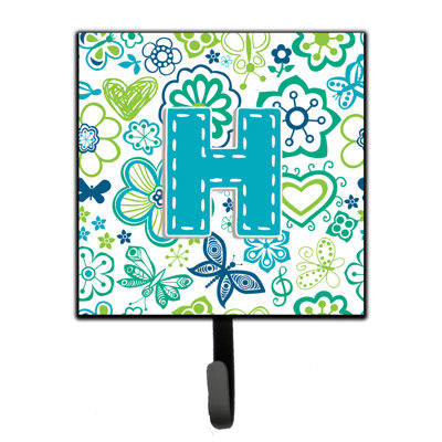 Crochet mural fleurs et papillons