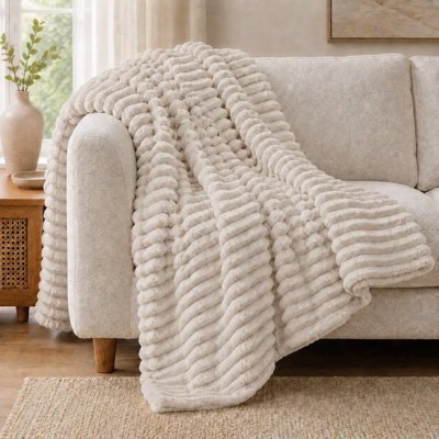 Relax‑Oriented Flannel Blanket, Machine Washable Anti‑Pilling Plush Blanket for Indoor Leisure Time