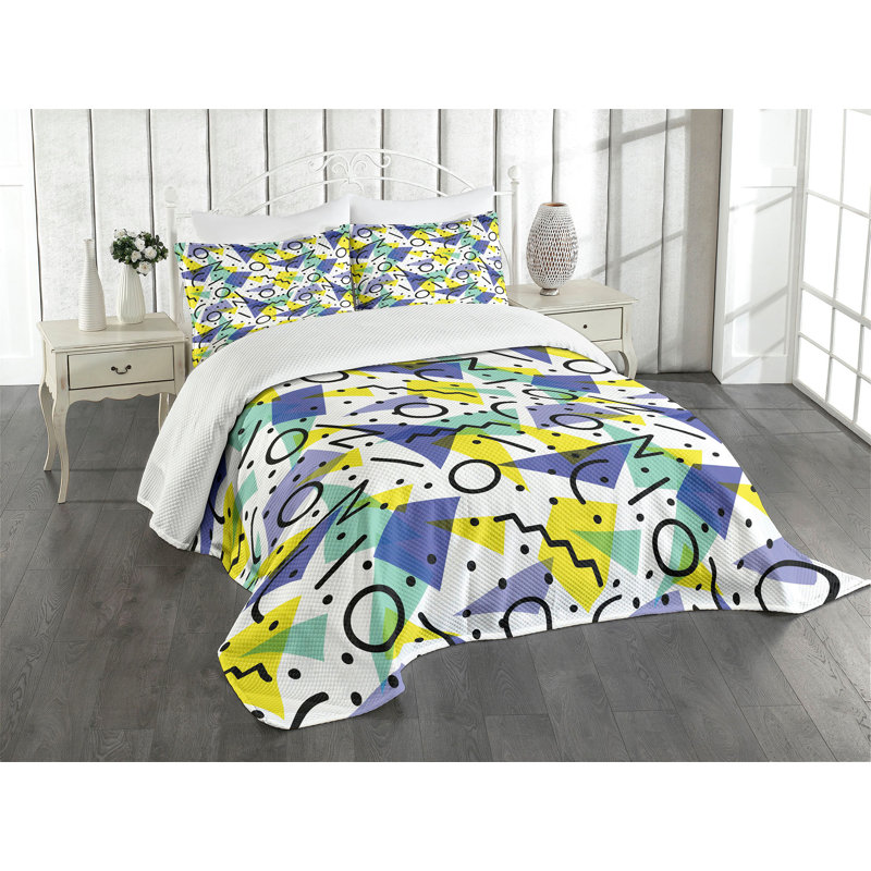 Black Quilted Queen Bedspread Set with Pillow Shams