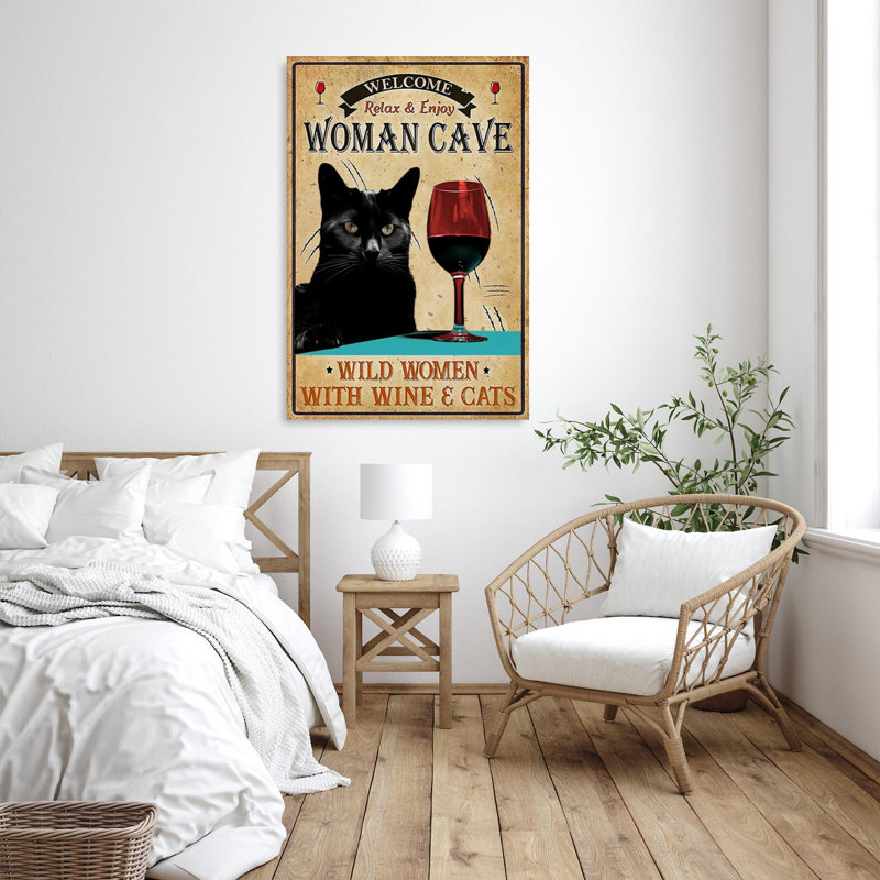 Marjanne, femmes sauvages avec vin et chats, H 14 po x l 11 po x P 1,25 po