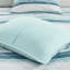 Courtepointe 6 pièces avec coussins décoratifs, double / grand. Motif de rayures aquarelle sereine. Matériau en microfibre pour une chambre à coucher confortable. Tissu de charme Marina lavable à la machine. Doux-129844869-129844870