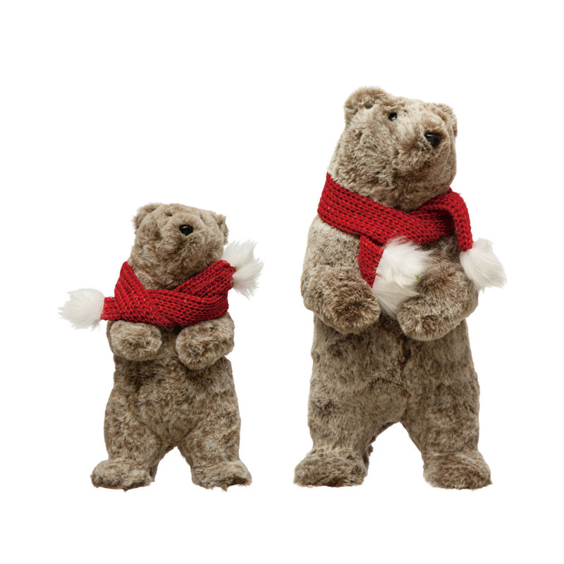 Ours debout avec foulard