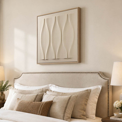 Art mural carré encadré pour le salon et la chambre à coucher, relief dimensionnel beige crème avec cadre de ton naturel, 24 x 24 pouces