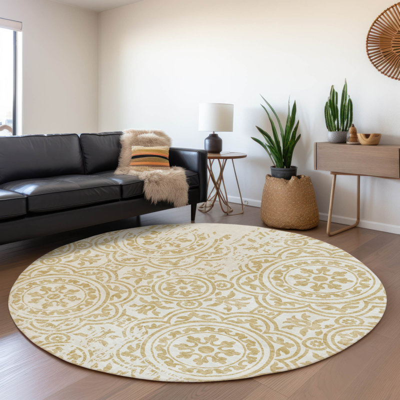 Tapis doré intérieur / extérieur en polyester tissé à la machine Lamanna, Rond 8 pi