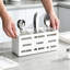 Porte-ustensiles de cuisine en bois avec trois compartiments, organisateur de porte-couverts rustique pour le rangement sur le comptoir de cuillères, fourchettes et couteaux, finition blanche élégante