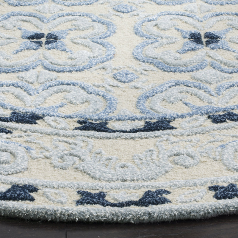 Cruz Hand Tufted Wool, Viscose Oriental Rug, Round 5'