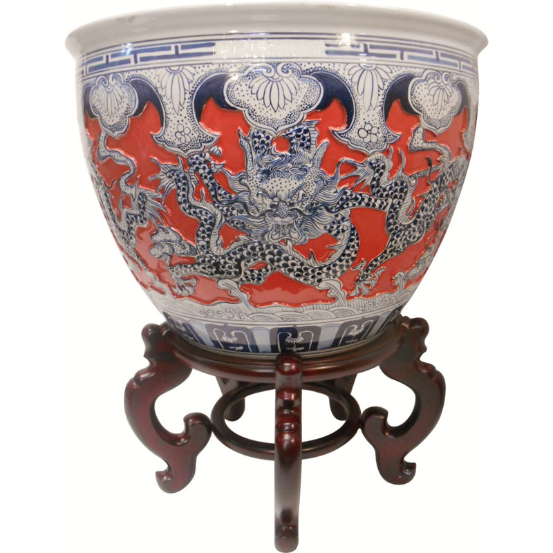 Dragon sculpté en porcelaine de Chine, H 18,5 po x l 25 po x P 25 po