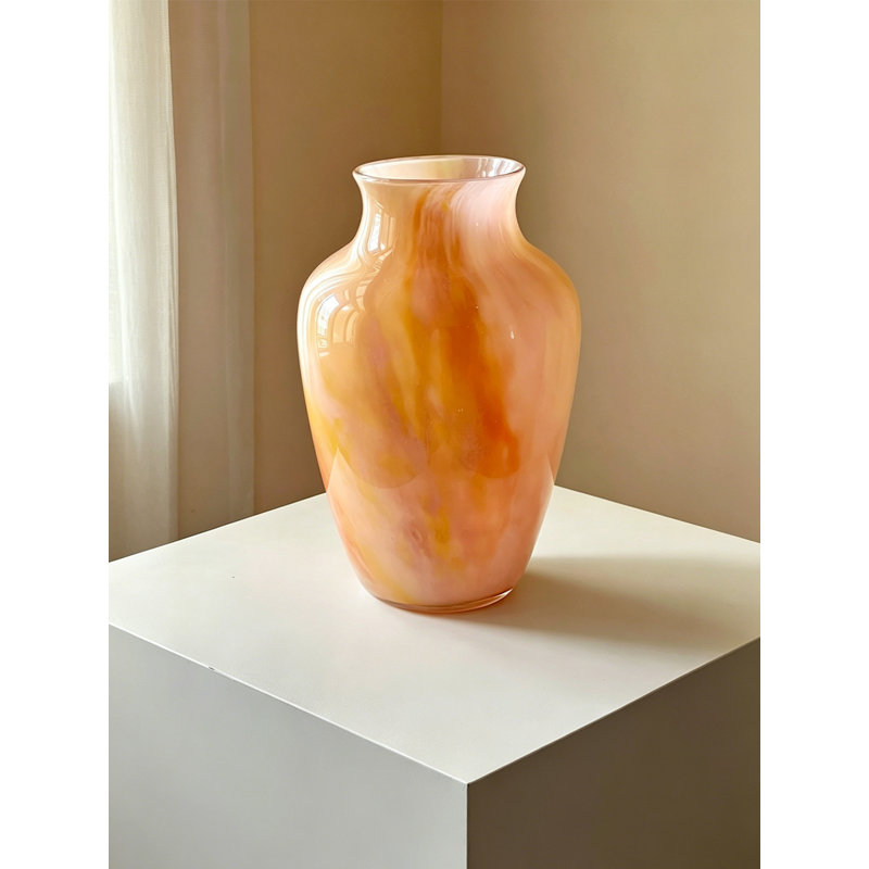 Vase en verre marbré marbré orange, H 11,4 po x l 7,5 po x P 7,5 po
