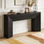 Console en bois avec canapé et couloir