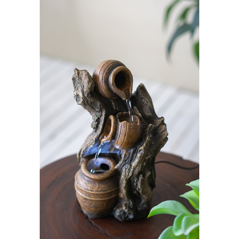 Fontaine décorative 3 niveaux 6,3 x 5,1 x 10,8 po avec pot