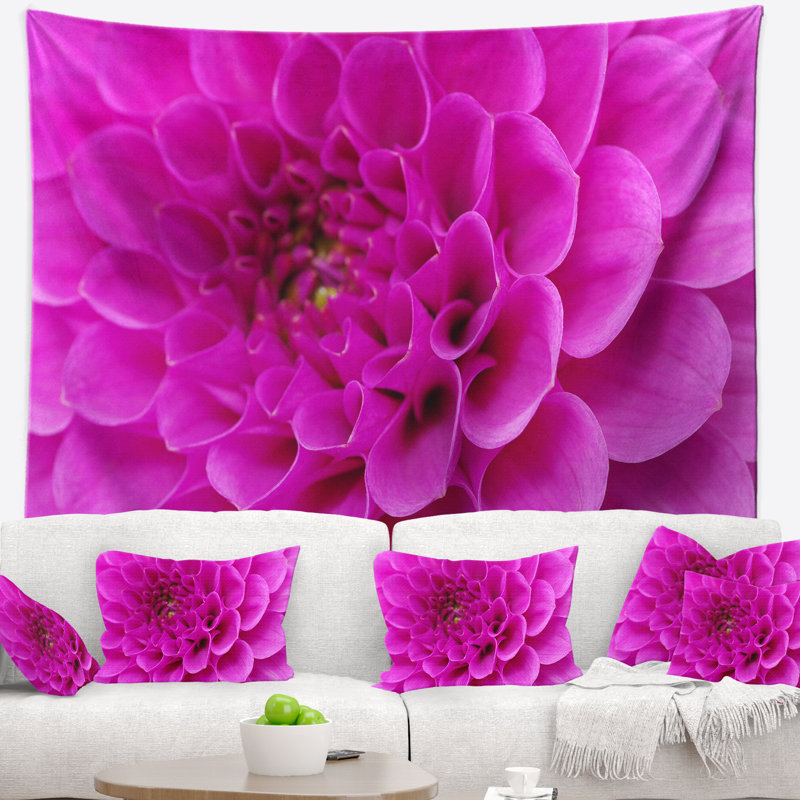 Tapisserie florale mauve avec pétales rapprochés, H 32 po x l 39 po