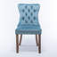 Chaise de salle à manger rembourrée moderne en velours capitonné haut de gamme avec pieds en bois massif et garniture cloutée, bleu clair, ensemble de 2