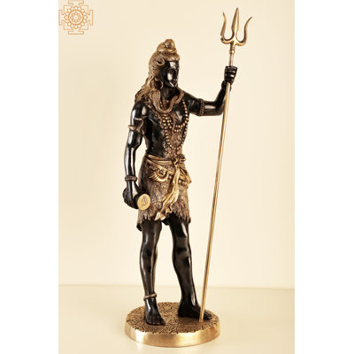 Shiva debout