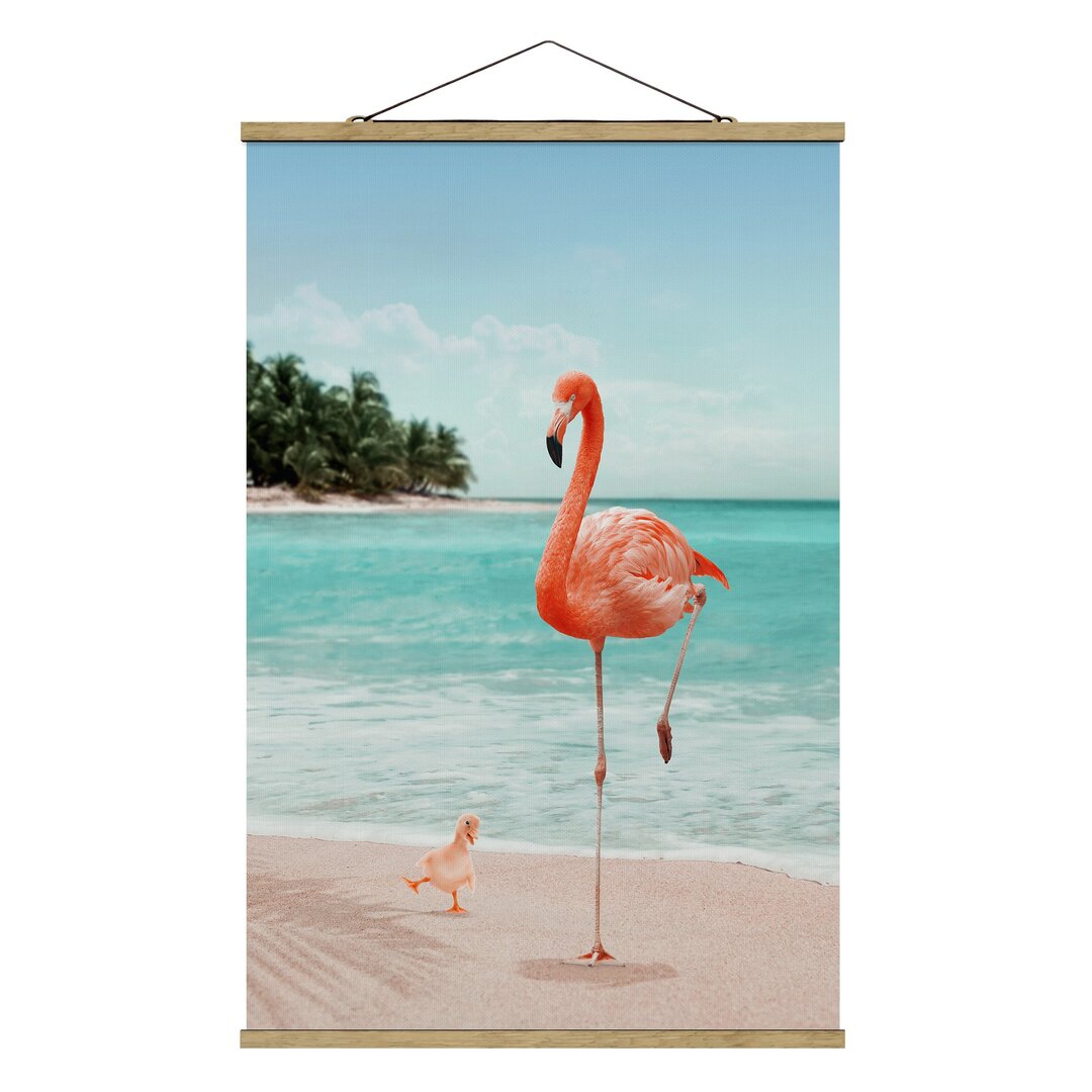 Stoffbild Mit Posterleisten - Jonas Loose - Strand Mit Flamingo - Hochformat 3:2