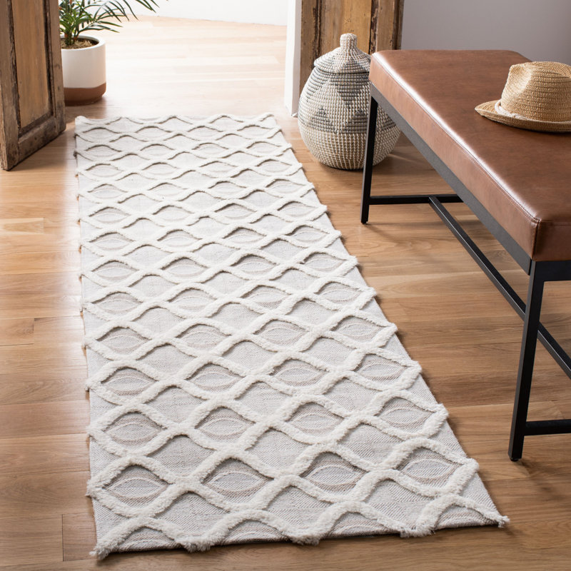 Tapis géométrique tissé à la main Chanelle, Tapis de couloir 2 pi 3 po x 8 pi