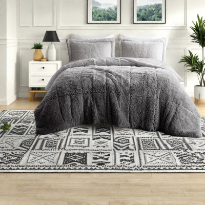 King/cal King Ombre Shaggy Faux Fur Bedding Sets, Hypoallergenic, Modern Comfort