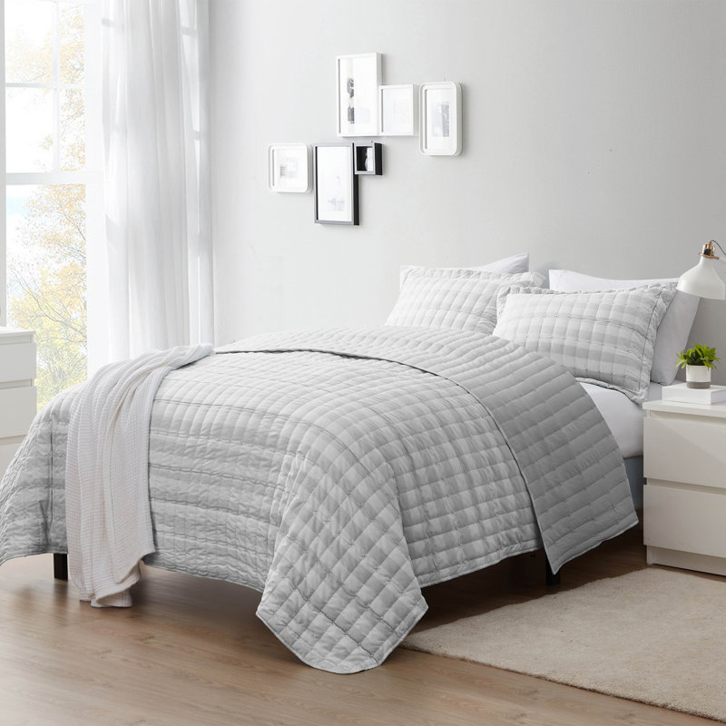 Ensemble de courtepointe surdimensionnée à carreaux brodés, Courtepointe pour lit simple + 1 taie décorative, Gris