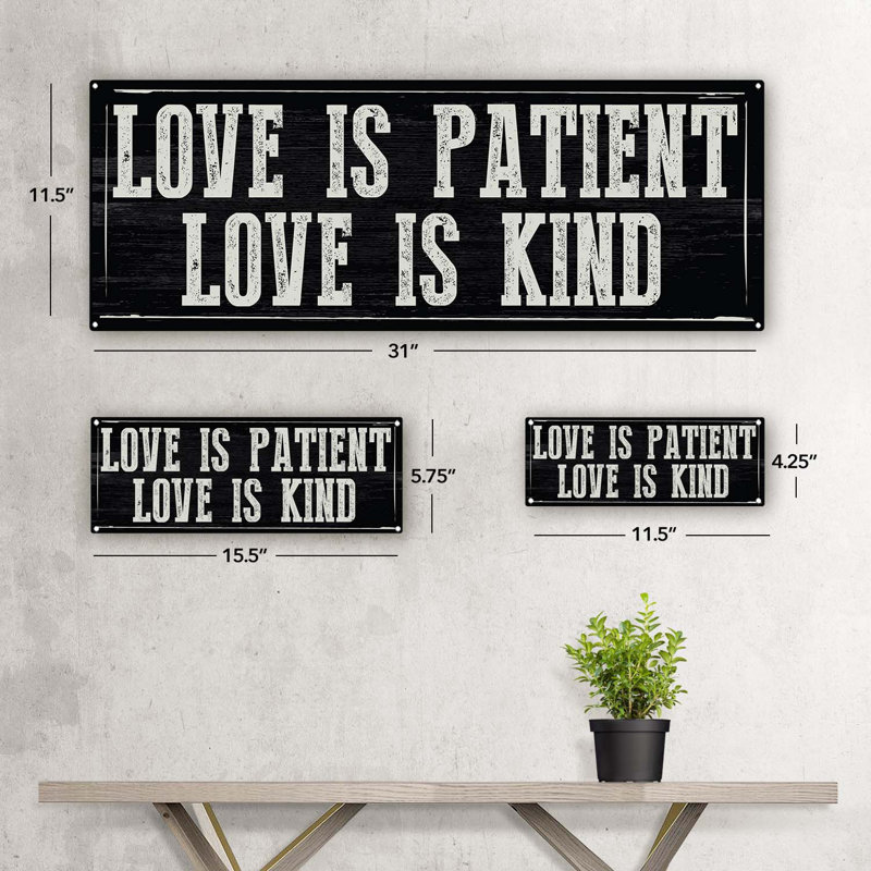 Décoration murale en métal «Love is patient», H 4,25 po x l 11,5 po x P 0,04 po