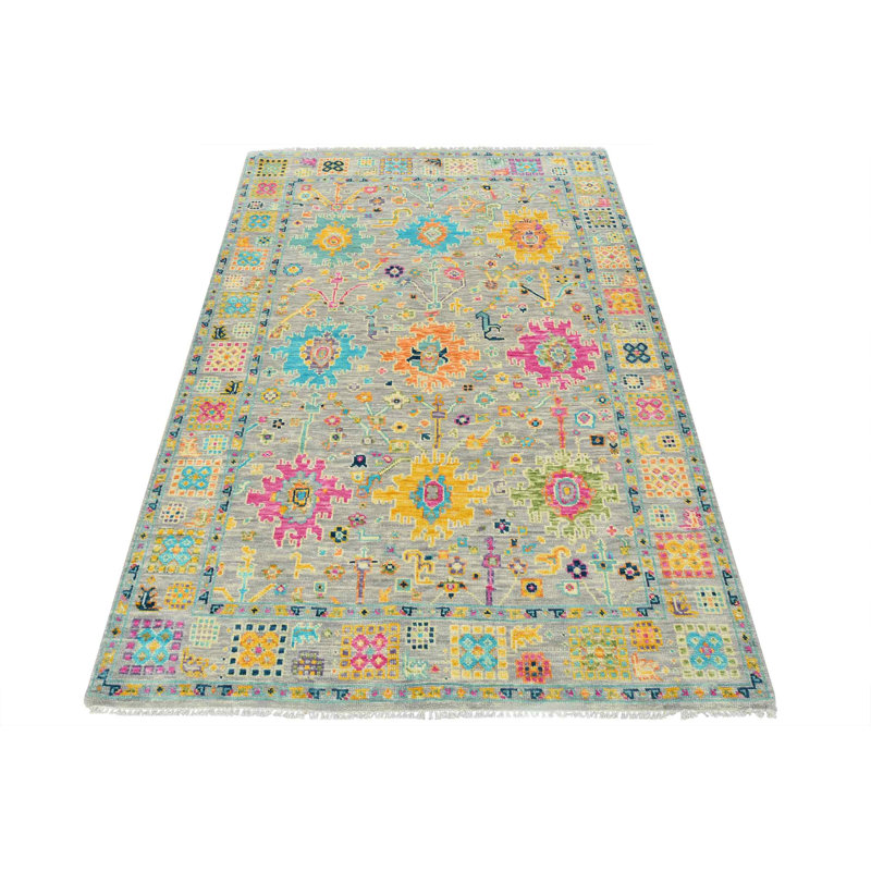Tapis unique gris de 6 pi 4 po x 9 pi One-of-a-Kind