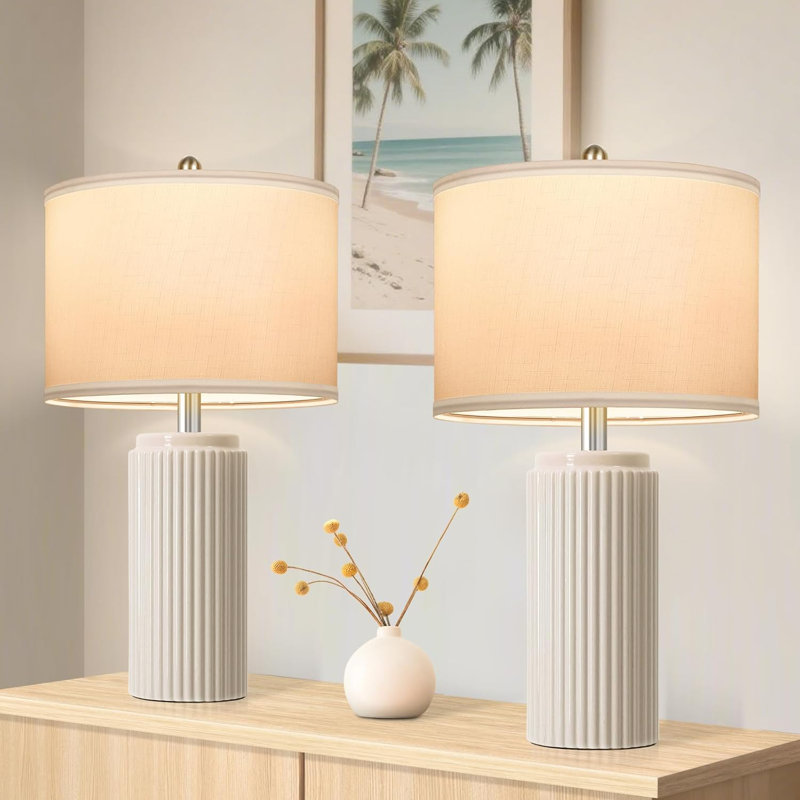 Ensemble de 2 lampes de table en céramique 23,5 pouces beige moderne en céramique pour salon, abat-jour de style campagne avec abat-jour en lin blanc