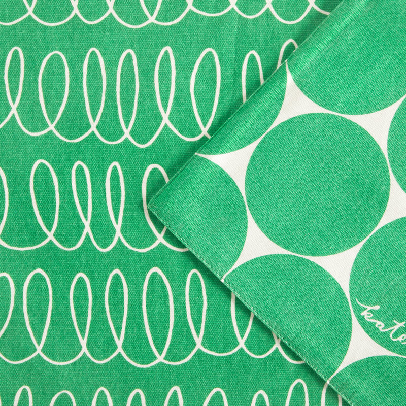 Loop And Dot Geometric Table Runnner, Green/White, 72" x 15"