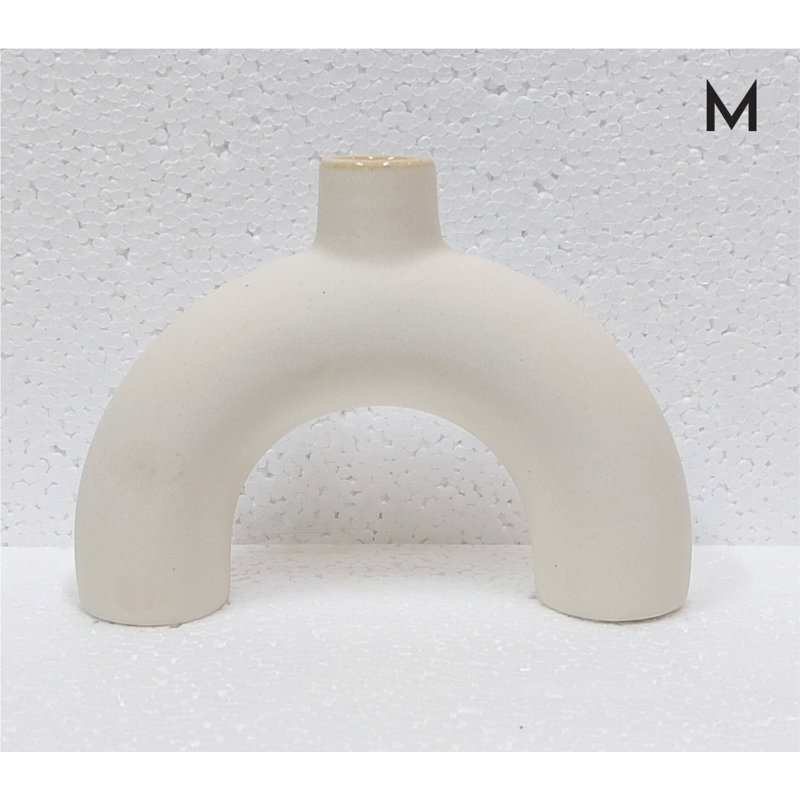 Vase de table en céramique fabriqué à la main Aydric, Blanc brillant / mat
