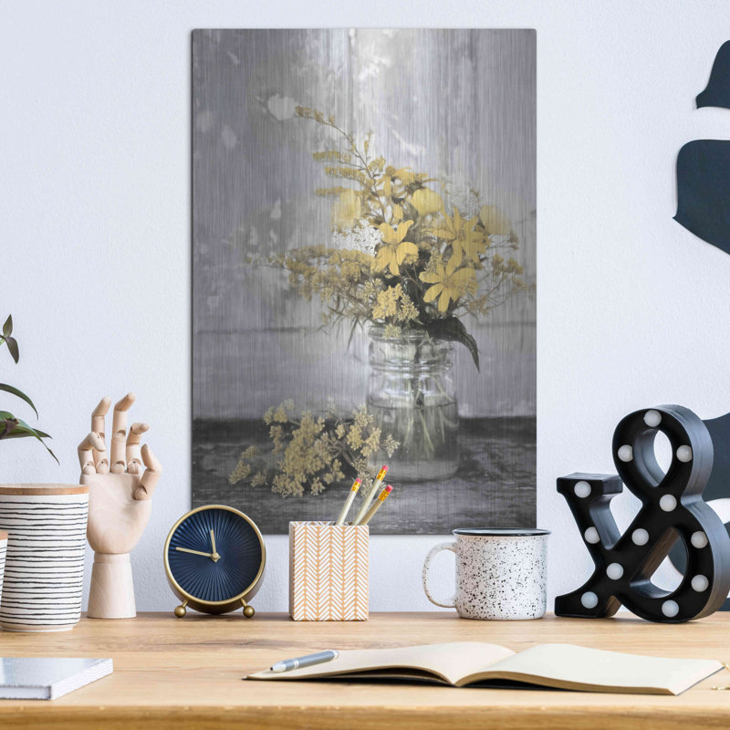 «Gold Wildflowers II» par Lori Deiter, H 16 po x l 12 po