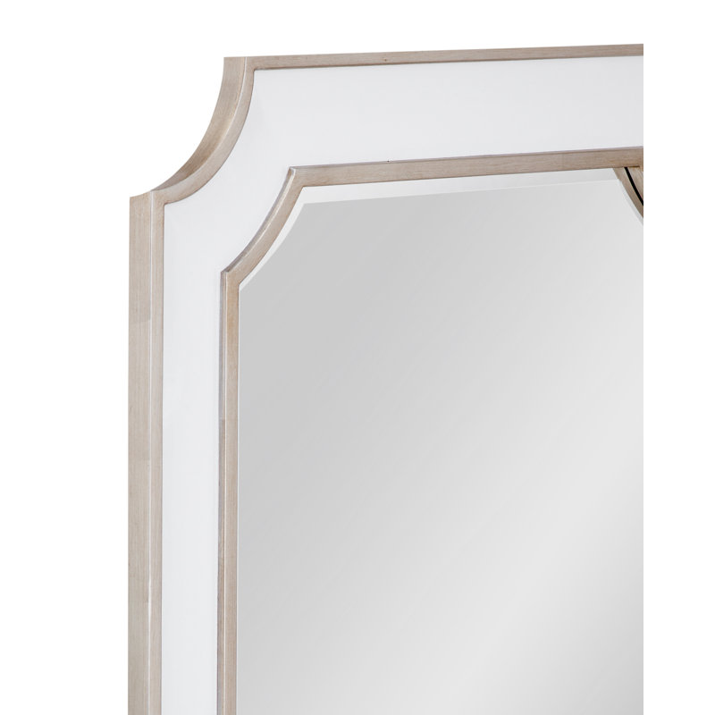 Miroir mural Preston avec cadre blanc brillant et garniture argent antique