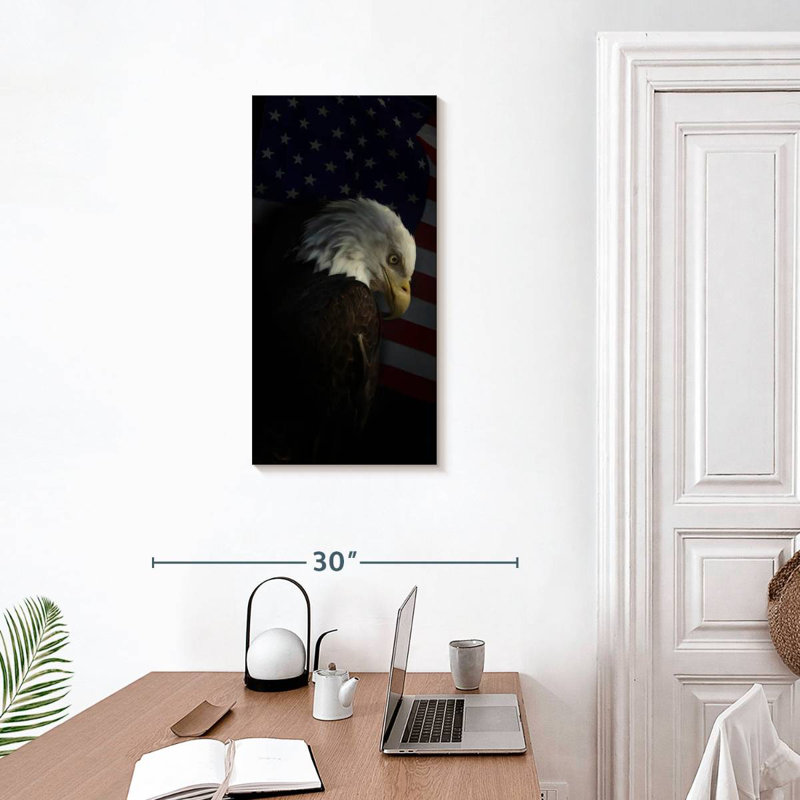 Pygargue à tête blanche patriotique, H 30 po x l 15 po