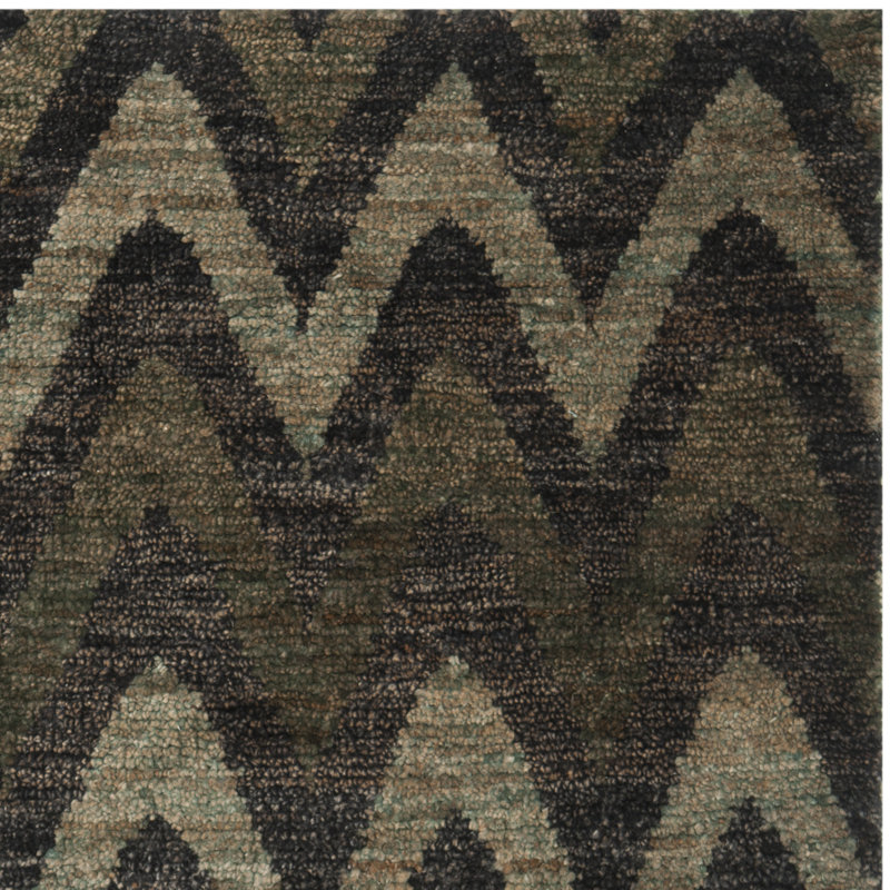 Maner Chevron Hand Woven Area Rug, Rectangle 122 x 183 cm