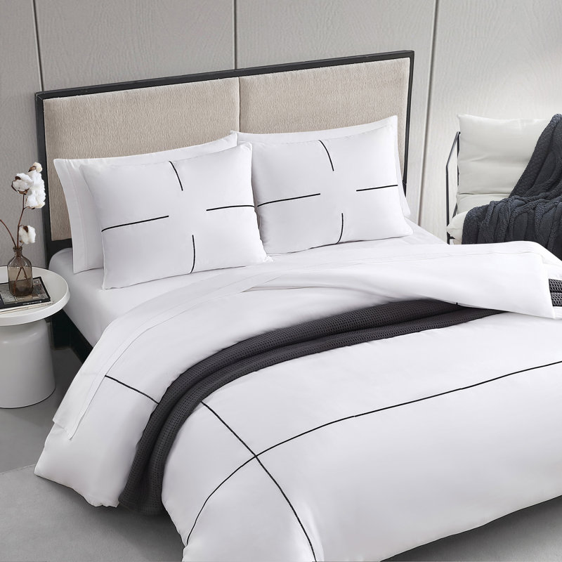 Vera Wang Zig Zag White Cotton Comforter Set, King Comforter + 2 King Shams