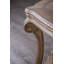 Table basse en chêne de style traditionnel avec pieds à volutes et rangement ouvert Détails sculptés Table basse - non incluse