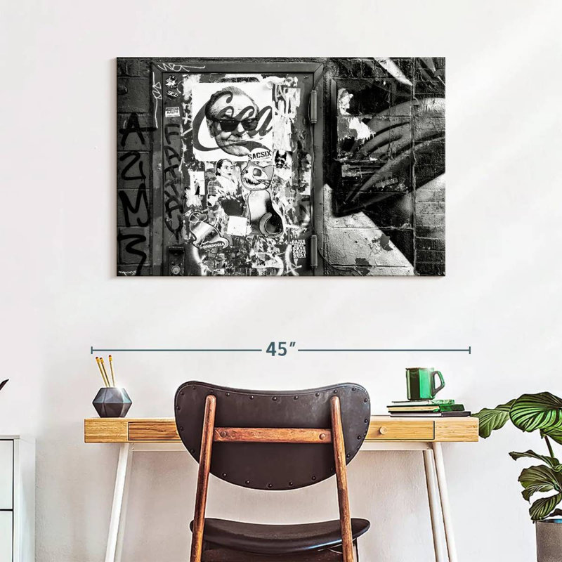 Sireci Manhattan, 26" H x 39" W