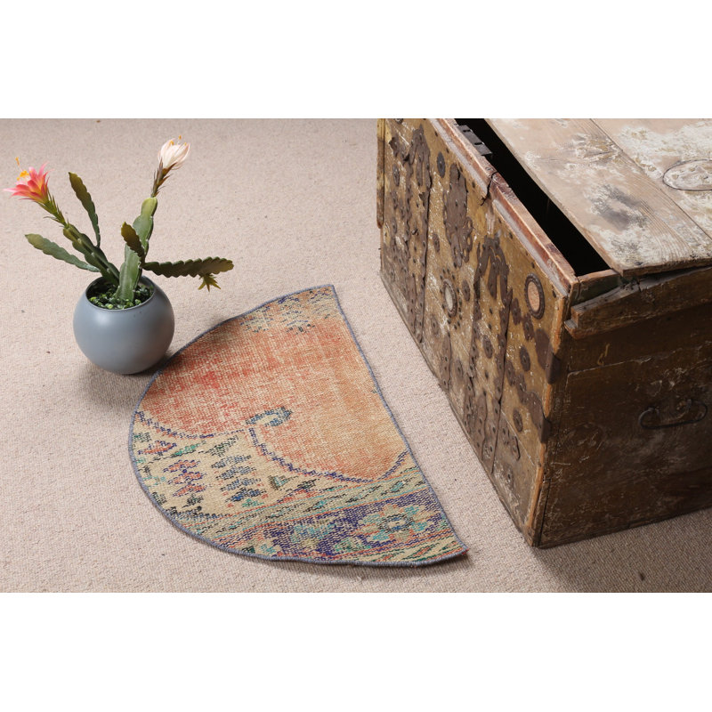 Élégant tapis turc rouge Oushak parfait pour le vestibule ou comme tapis de porte charmant