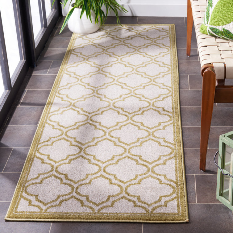 Ammundsen Geometric Ivory/Light Green Area Rug