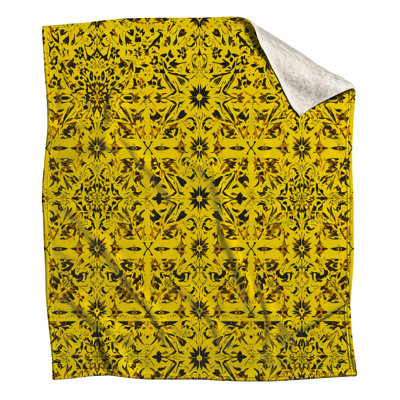Couvertures jaunes à motifs ornés