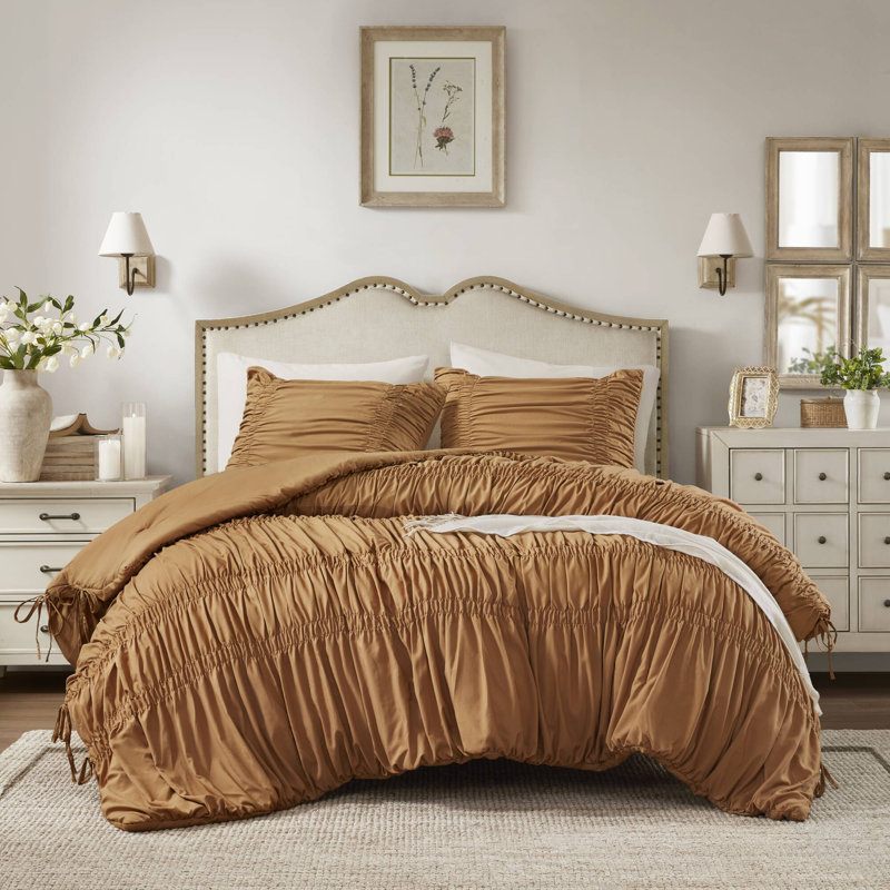 Ensemble d'édredon en microfibre Ria Mia, Édredon pour grand lit + 2 taies décoratives, Brun