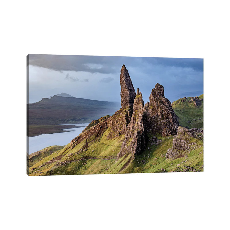 «Stormlight Over The Old Man Of Storr», reproduction d'art sur toile tendue, H 12 po x l 18 po, Toile tendue