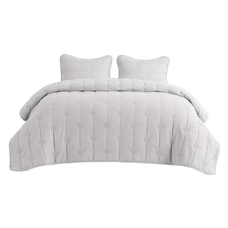 Bedsure Quilts–  Soft Cloud Lightweight Bedspread Coverlet Set with 2 Pillow Shams, Breathable & Cozy Quilt Set for All Season Use