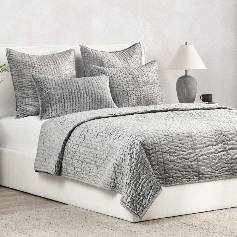 Lyndon Tasmin Velvet Quilt, King Quilt, Gray