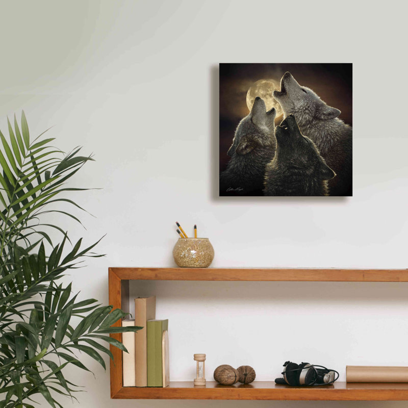 «Wolf Trinity» par Collin Bogle, art mural sur toile, H 12 po x l 12 po x P 0,75 po