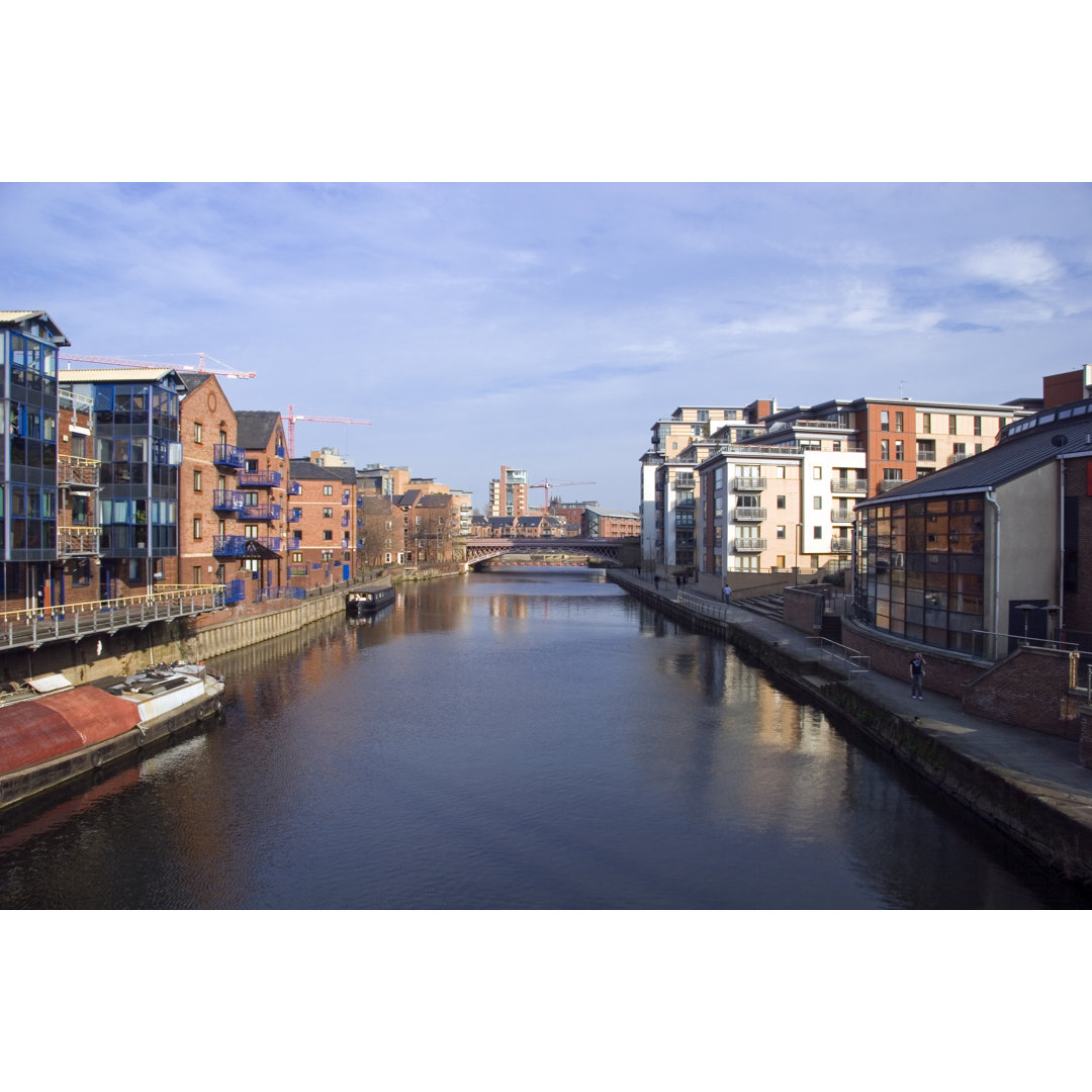 Leeds Waterfront, Yorkshire von Robfordgraphy - Leinwandbild