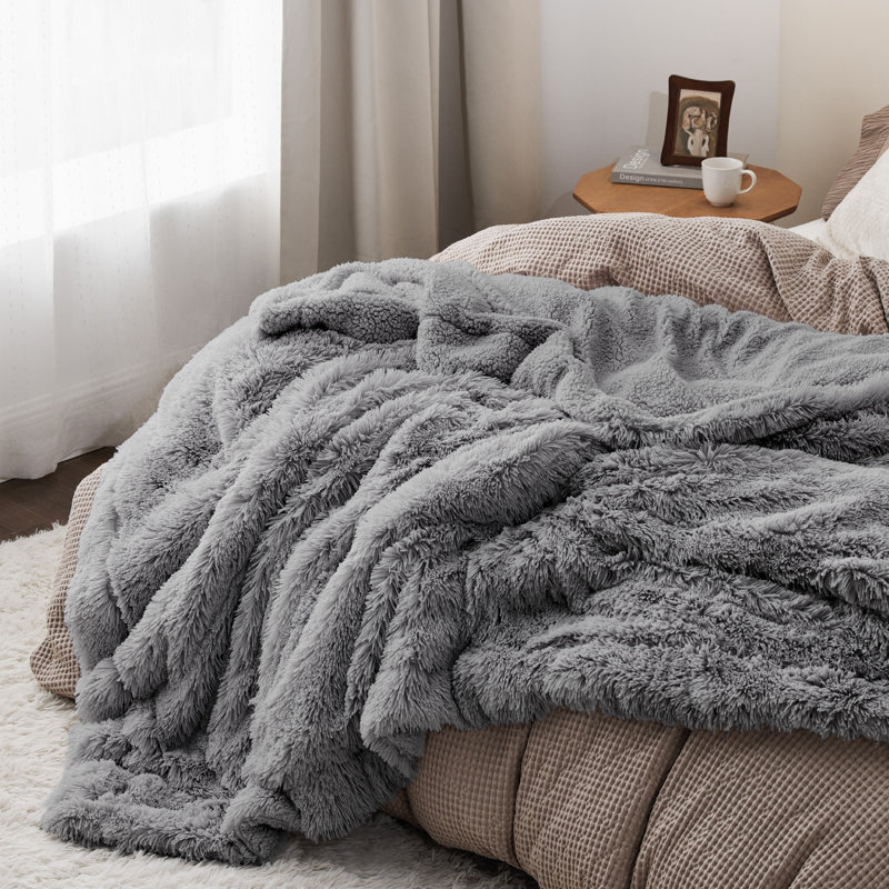 Jeté de lit en fausse fourrure de sherpa Bedure - Couverture de lit moelleuse ultra douce pour chambre de dortoir - Gris - Cadeau parfait pour les adolescentes