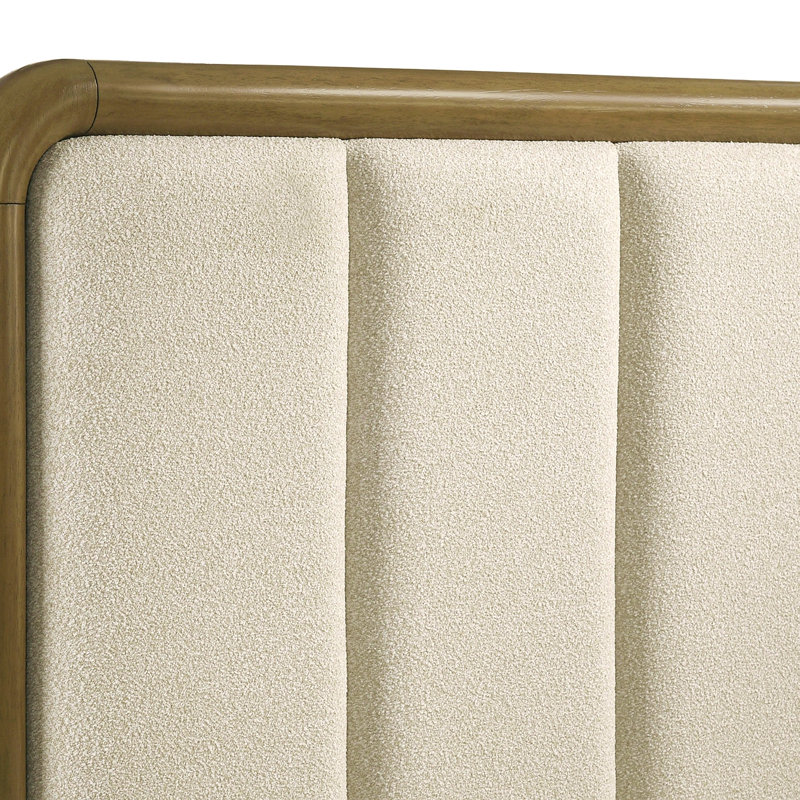 Grand lit tapissier Tully Nutmeg