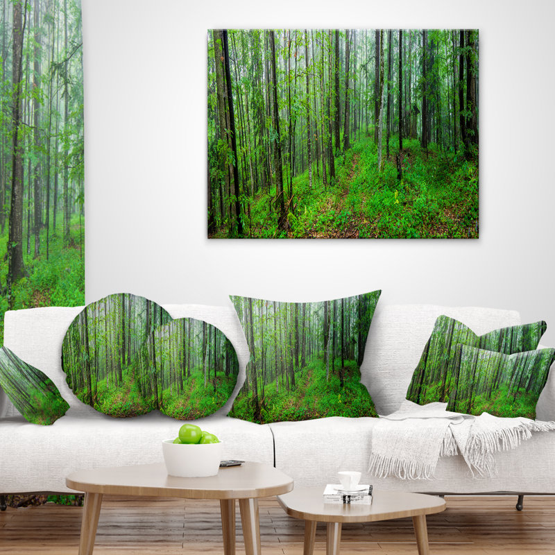 Vert forêt sauvage avec des arbres denses - oreiller imprimé forêt, 16 po x 1 po, Coussin décoratif